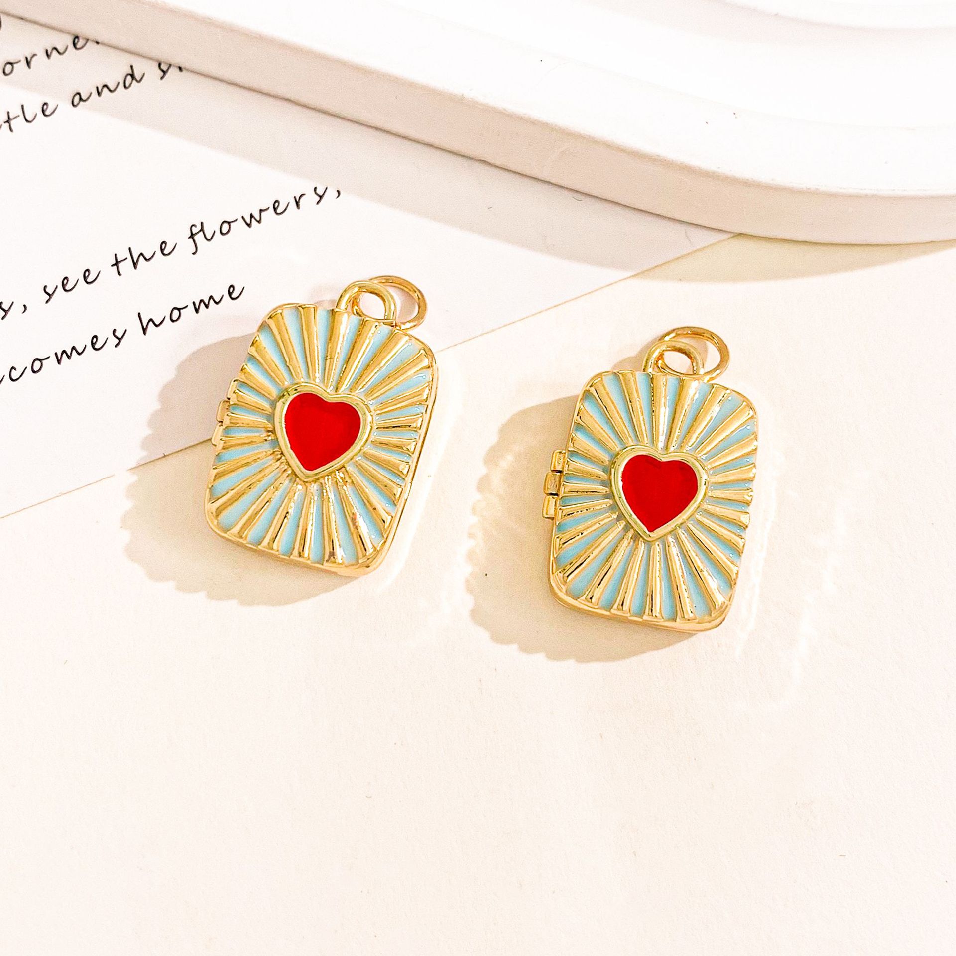 XL4692 love gold light blue photo clip pendant can be opened