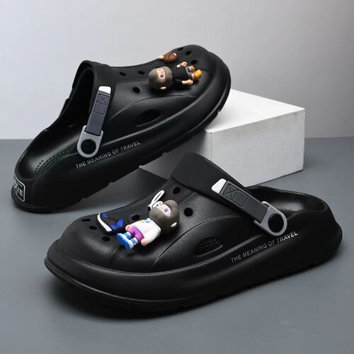 Men's  New Holeshoes with Thick Sole, Non-slip, and Comfortable Surface for Outdoor and Beach Wear, Anti-odor, and Caped Two-way Slippers