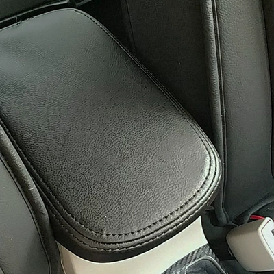 Suitable for 07-13 Toyota Corolla Special Armrest Box Cover Car Armrest Box Mat Armrest Pad Interior (Sürətlər qutusu və əl tormozu başlıqları) - 07-13-corolla-black-leather-black-line
