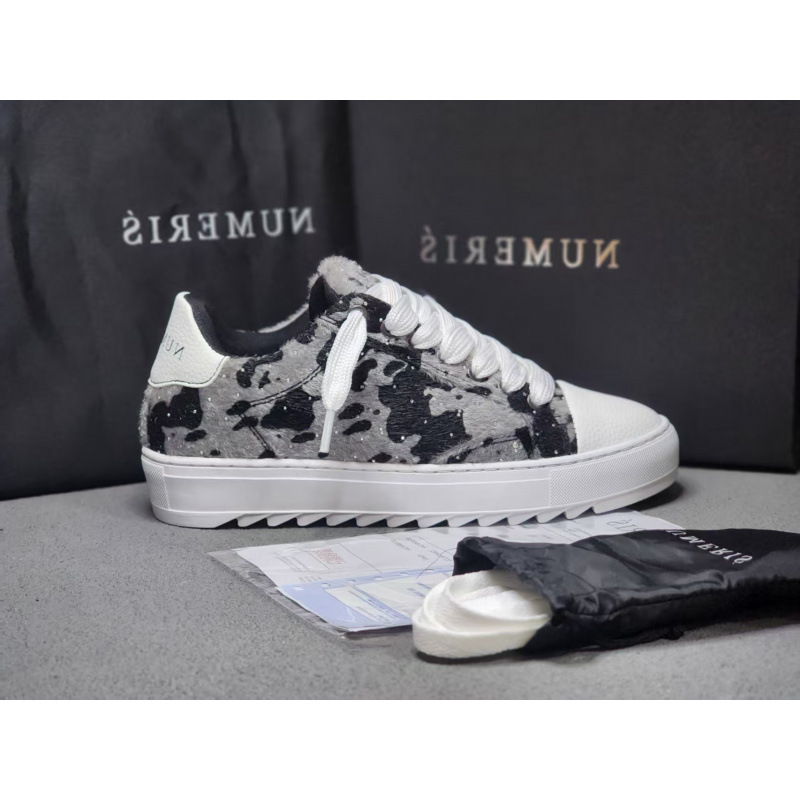 NUMERIS Canvas Low Cow Print
