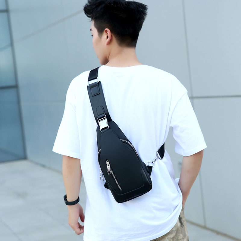 Bolsa de pecho de tela Oxford transfronteriza Bolsa de mensajero de negocios de estilo coreano para hombres Bolsa de hombro de bloqueo resistente al desgaste resistente a los arañazos Mochila pequeña USB