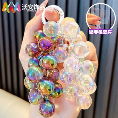 透き通ったアクリルのブドウのチェーンのキーホルダーのペンダントの小さい清新な水晶のブドウの携帯電話のキーのチェーンの贈り物の卸売り