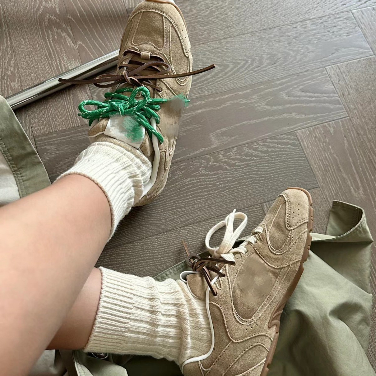 miu 공동 브랜드 포레스트 검프 신발 육군 훈련 신발 2025 봄 여름 신작 캐주얼 신발 인기 여성 nb530 남성용 운동화