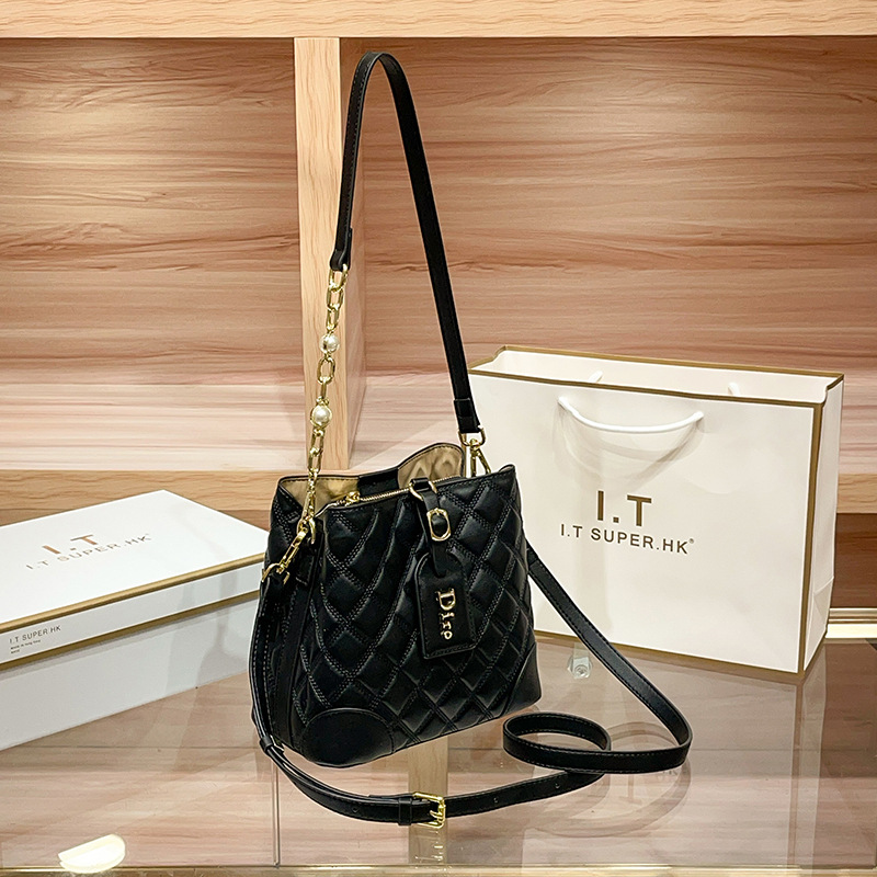 Cross-Border Trend Niche Luxury Genuine Leather Women's Bag 2025 New Fashion Versatile Large Capacity Commuter Bucket Bag - Thumbnail 8