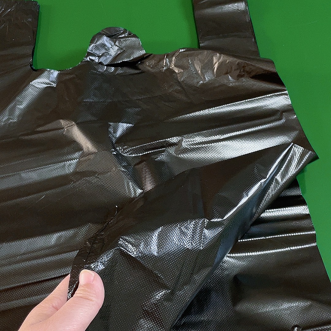 Bolsas de basura sin rasgar bolsas de basura domésticas portátiles gruesas tipo chaleco de cocina gruesas dormitorio bolsa de plástico negro bolsa de basura al por mayor