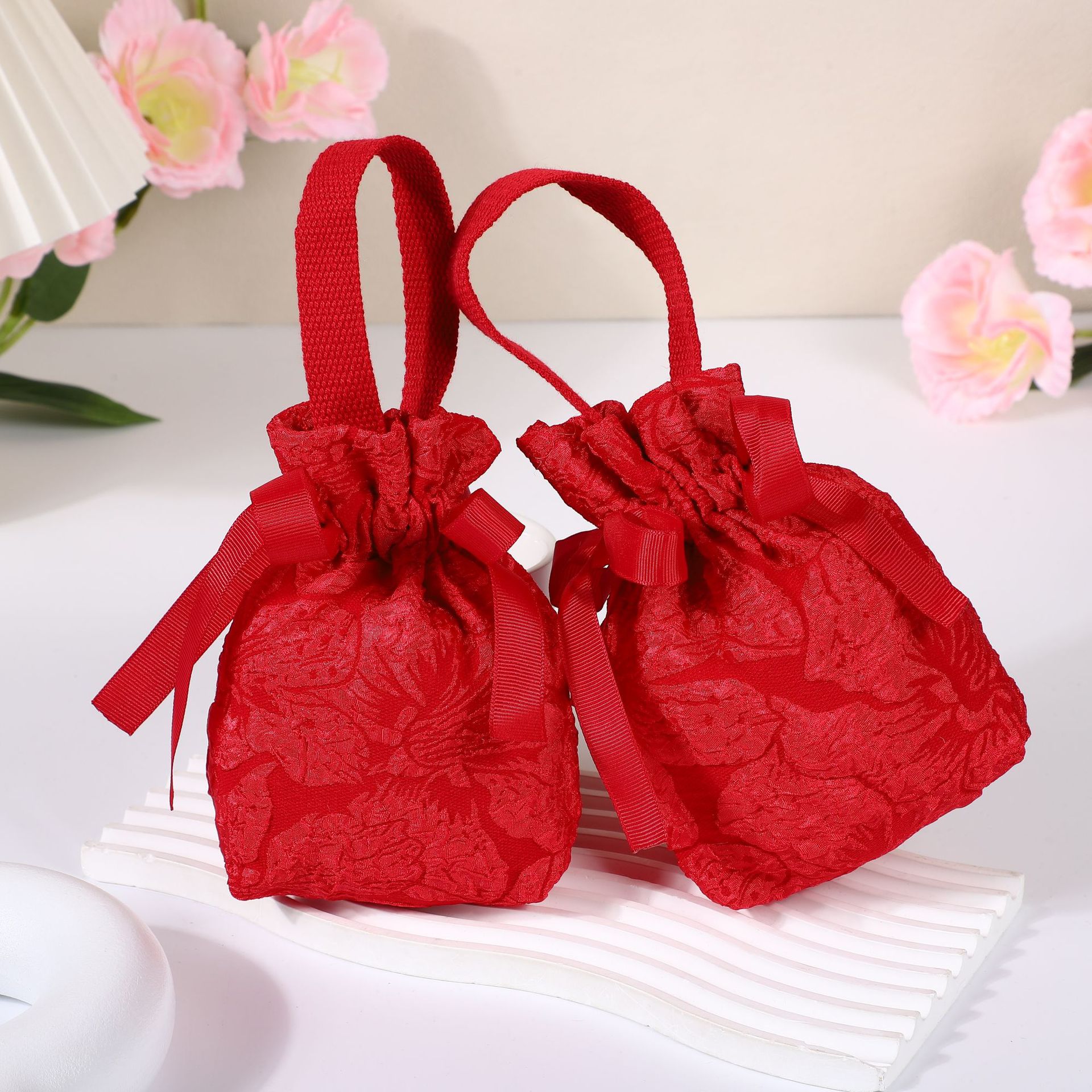 2024 New Wedding Candy Bag Hand-held Candy Gift Box Foldable Wedding Favor Box Empty Box