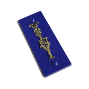 ����Ӣ�Ľ����b���Ů����Ʒ���LOGO��ĸ�̘˕r���\�Ͻ����