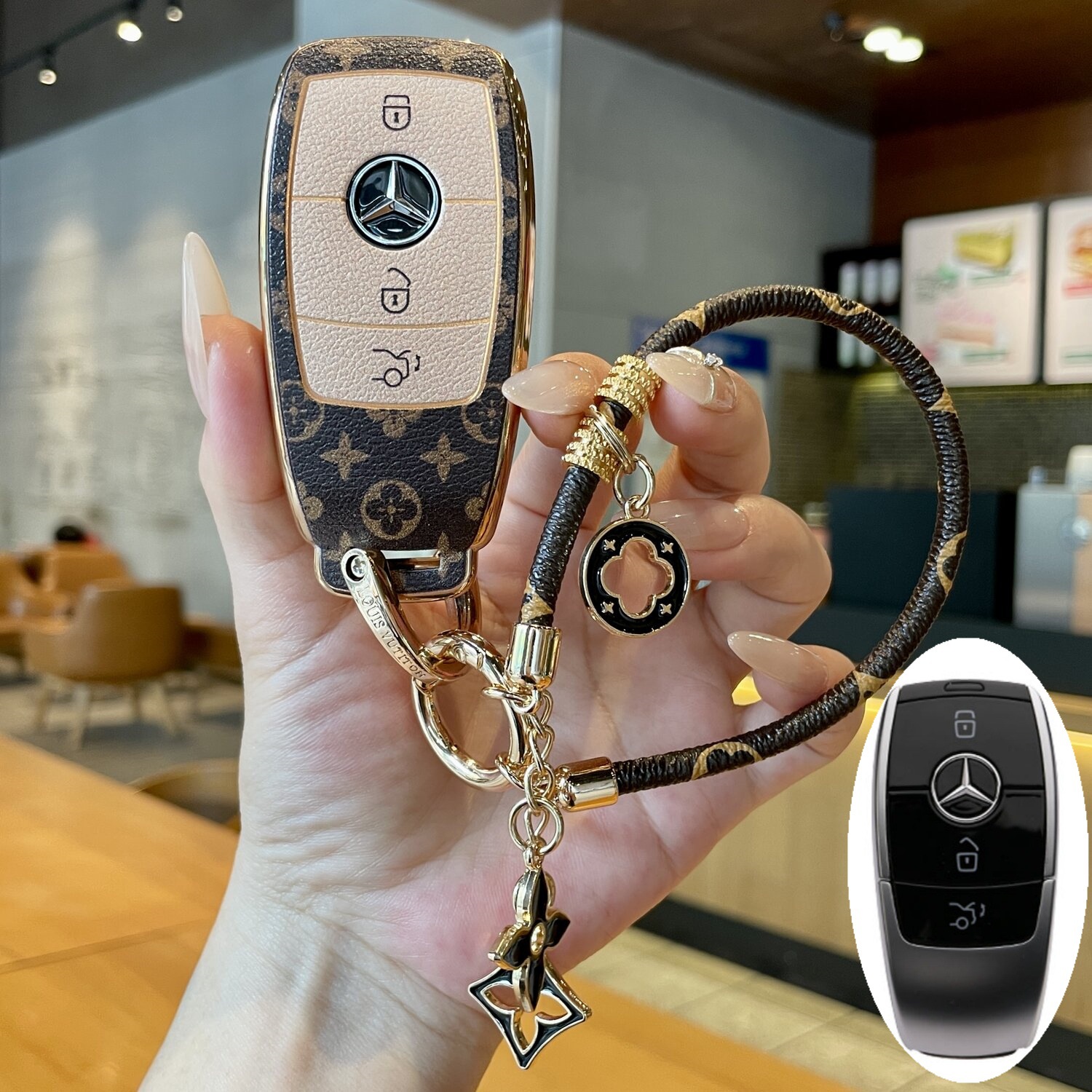 Suitable for Mercedes-Benz Cls Key Cover, High-End C-Class B-Class Full-Cover Cla/Eqb/Eqa Exquisite Buckle Chain Gle/Glc