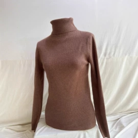 女式针织衫;连衣裙;毛衣