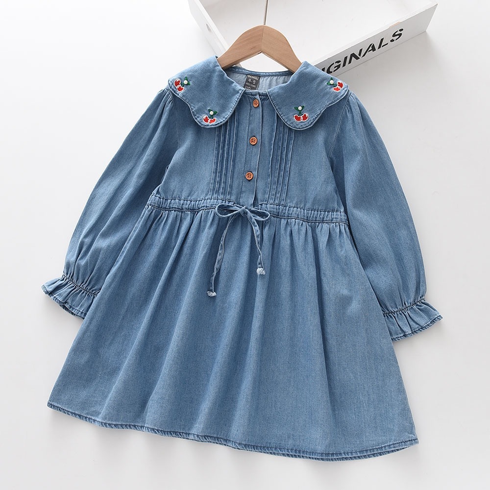 Alma naxışlı yaxalıqlı denim uşaq paltarı, uzunqol