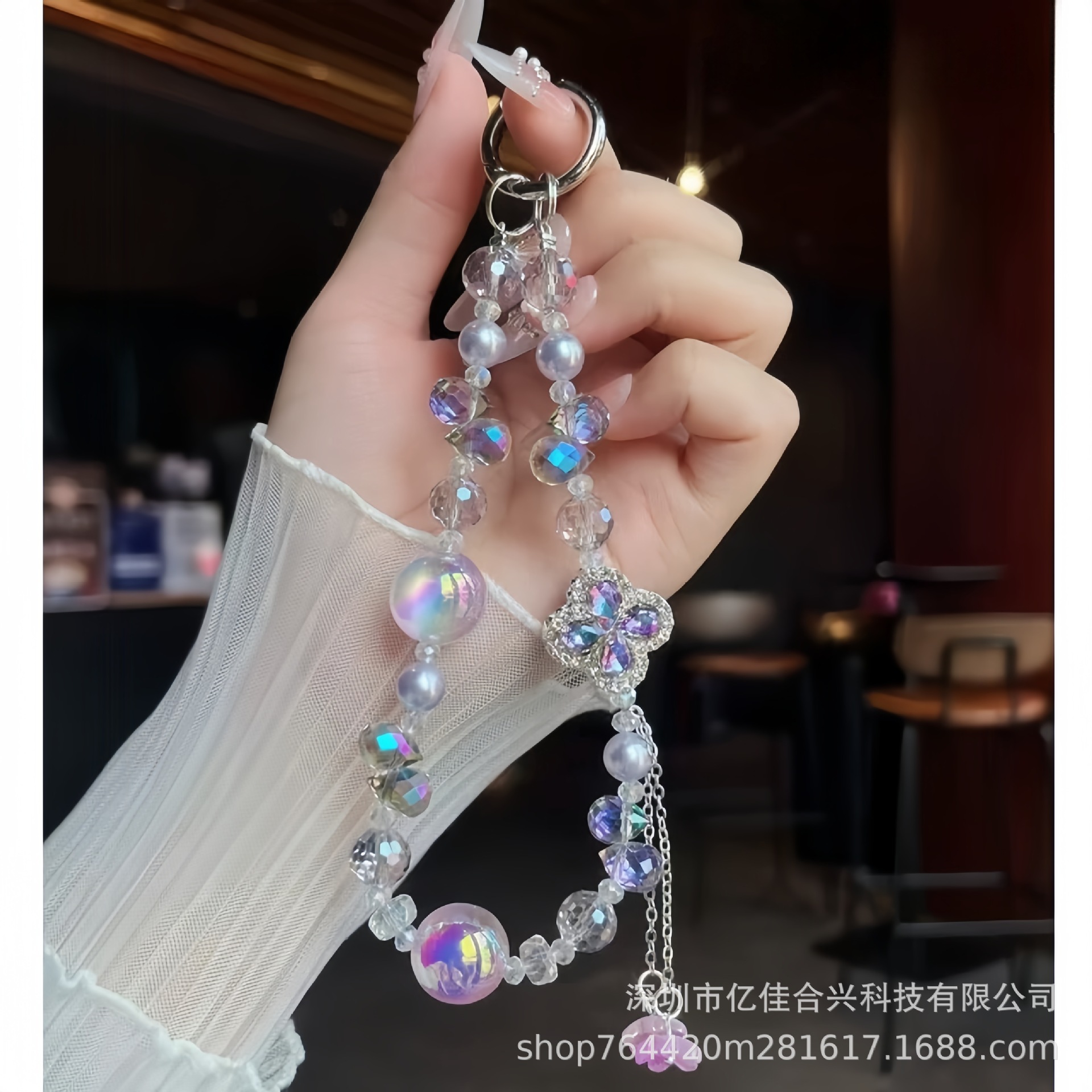 Advanced sense borla trébol de cuatro hojas cristal moda colgante de caja para teléfono móvil cordón cielo estrellado colorido cadena de muñeca de cuentas Heidi