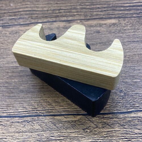 Manufacturer wholesale mountain-shaped solid wood pen holder wooden pen holder calligraphy supplies three colors available