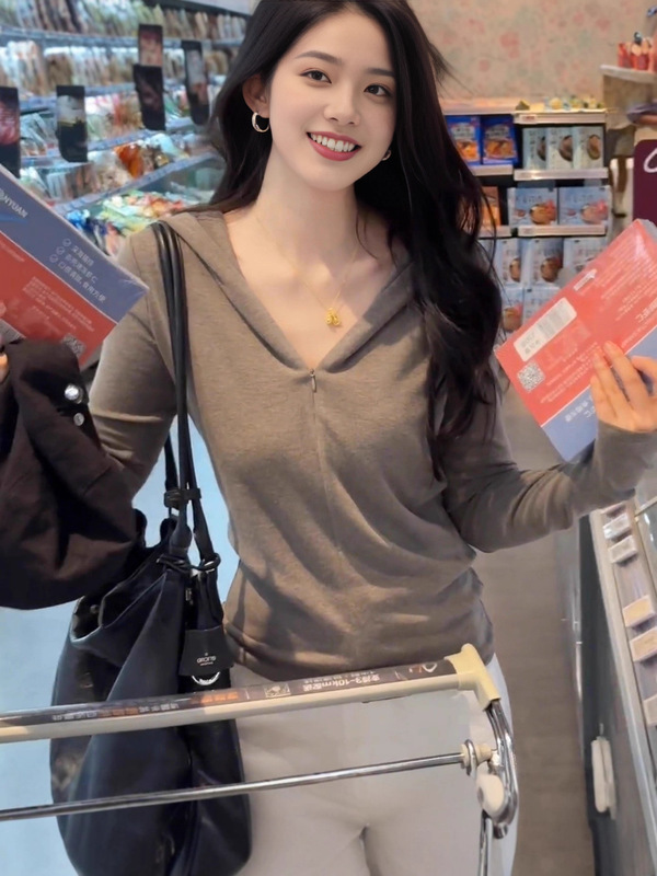 灰色内搭连帽长袖T恤女巨好看的早秋高级感chic别致短款单穿上衣|undefined