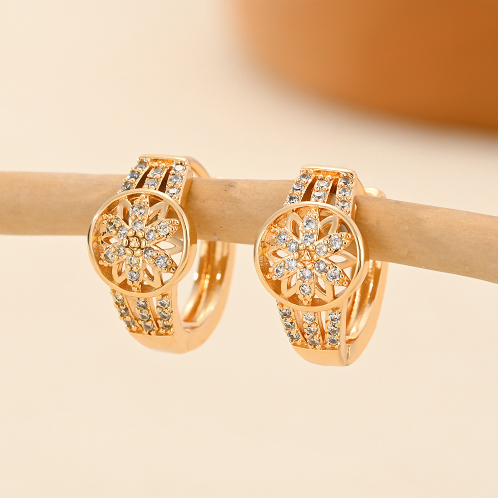 8g Weight Copper Ear Needle Material Zircon Inlay Material Earrings Classification 1 Pair Quantity Daily Occasion Copper Material Heart Shape, Crown, Rhombus Pattern Women's Gender Inlay Design Casual, Simple Style Style 1 Pair Casual Simple Style Heart Shape Crown Rhombus Inlay Copper Zircon Earrings 7
