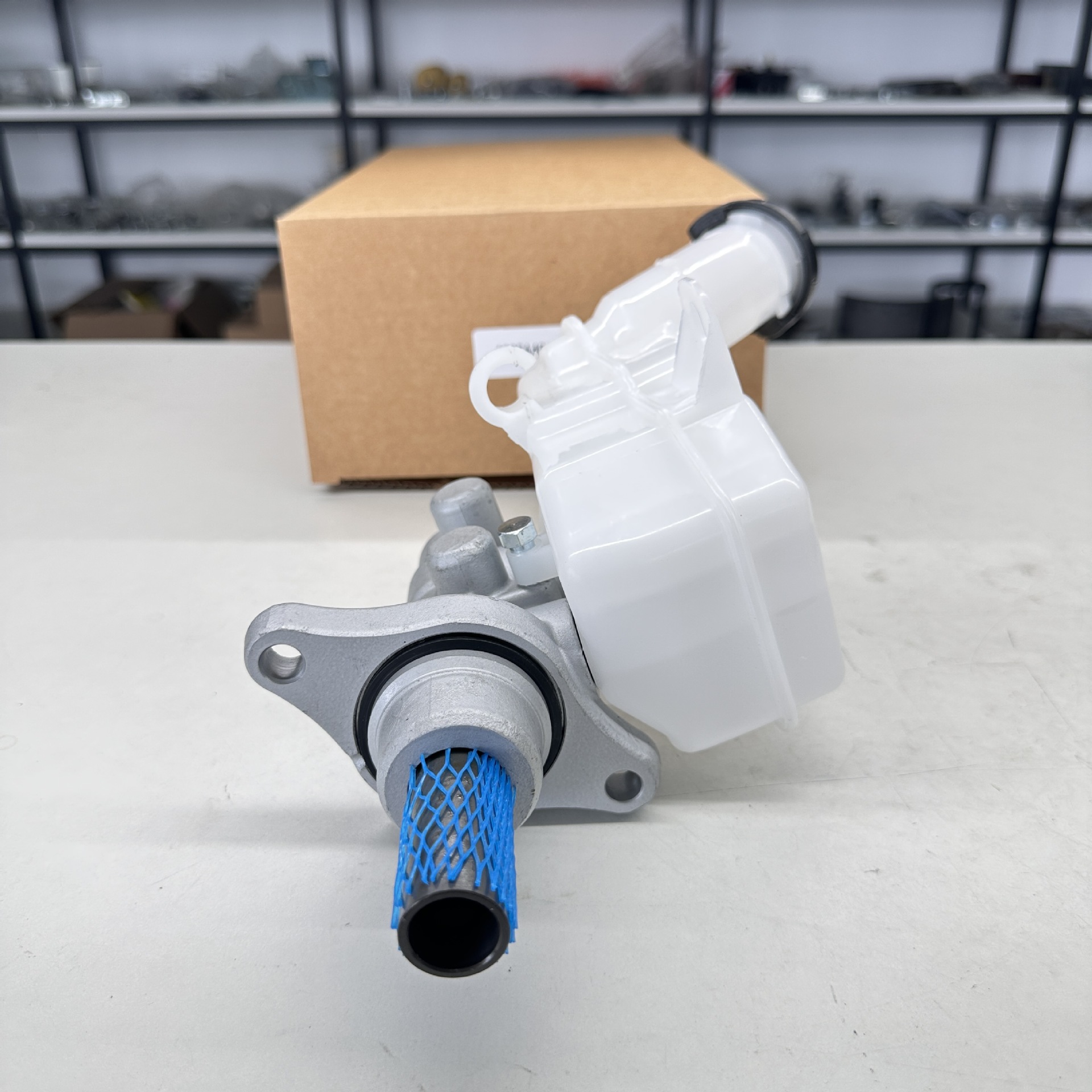 4625A463 4625A199 4625A213 Mc391223 Is Suitable for Mitsubishi Outlander Brake Master Cylinder