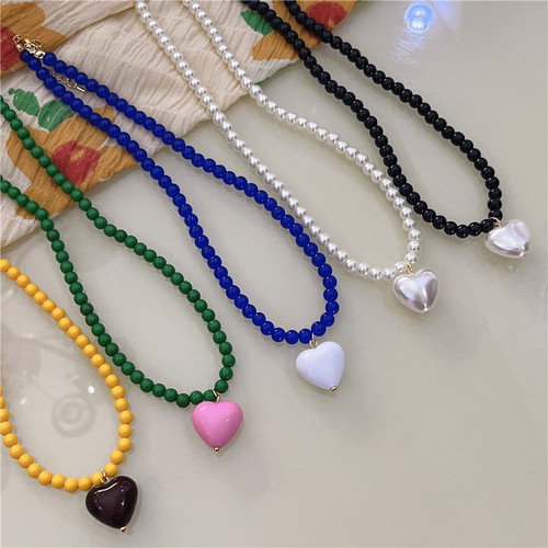 Sweet and cute girly style candy-colored love clavicle chain versatile necklace Korean new beaded pearl necklace