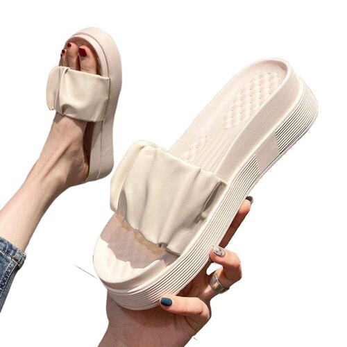 Super soft slippers for women, summer fashionable all-match flat square head wrinkled sandals, net red, super hot sandals, women's shoes