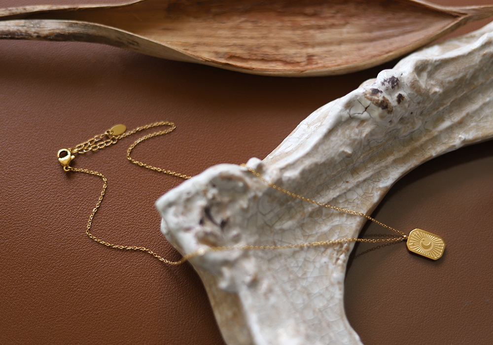 Elegant Star Moon Titanium Steel Plating Pendant Necklace_colorza_7