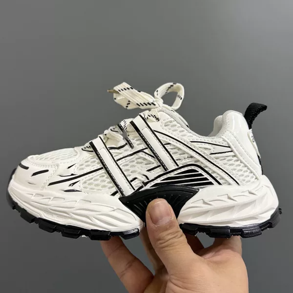 High-end AD brand versatile breathable mesh dad shoes for older children with Velcro fastening and thick soles