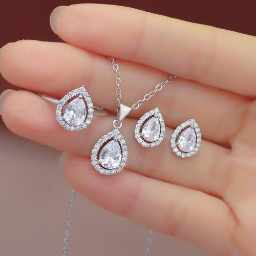 小红书推荐新款简约项链套装日韩时尚优雅锆石水滴形开口戒指耳钉
