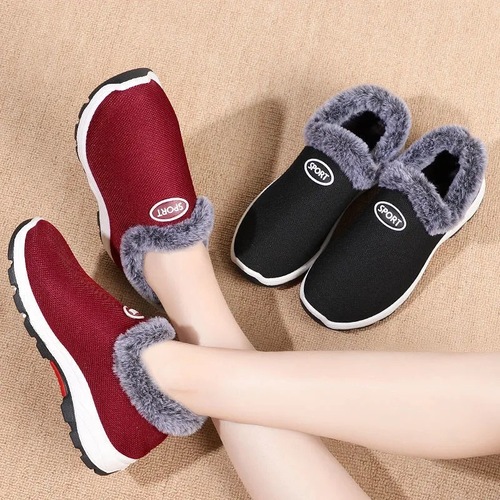 Winter warm women's cotton shoes plus velvet and thickening for middle-aged and elderly people soft-soled comfortable cotton boots old Beijing mom's shoes snow boots