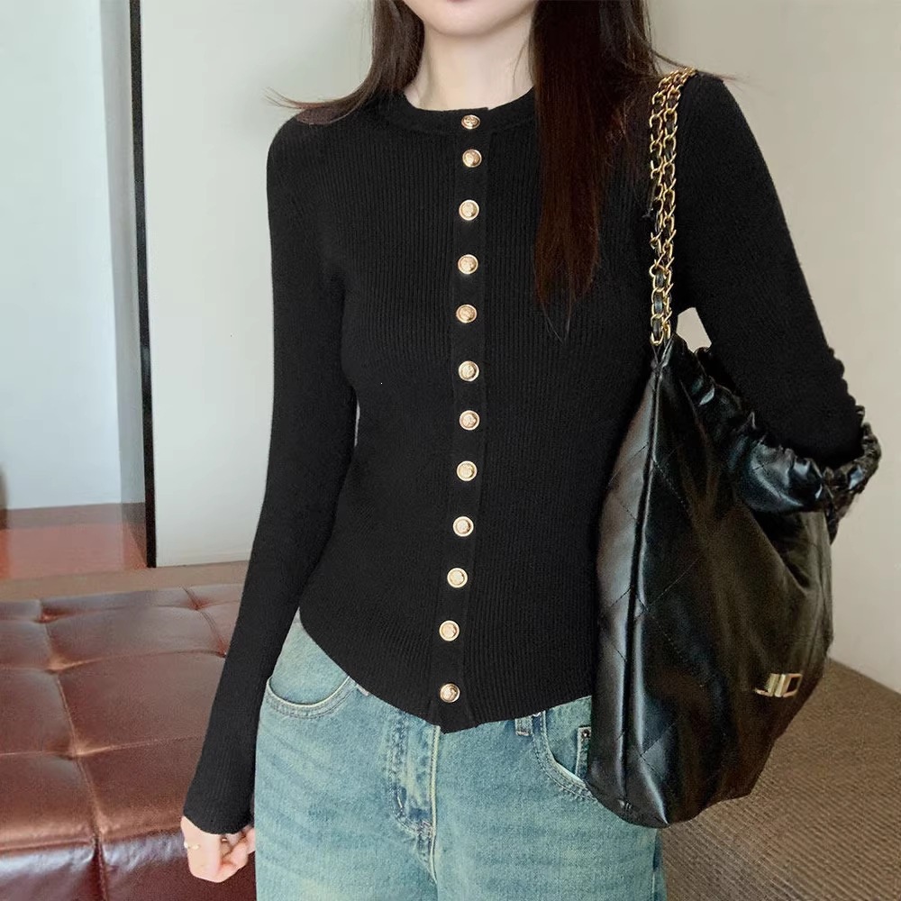 感洋气黑色金属扣圆领长袖针织开衫上衣女春秋2025年新款外套