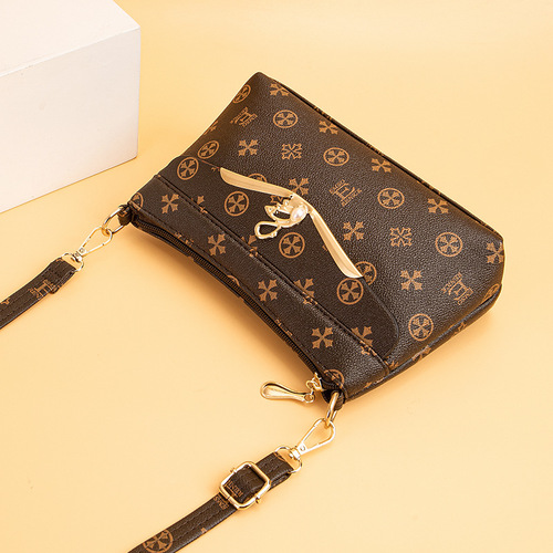 Mid-aged mother crossbody bag trendy new lady phone bag versatile elderly buy menu shoulder soft leather small bag