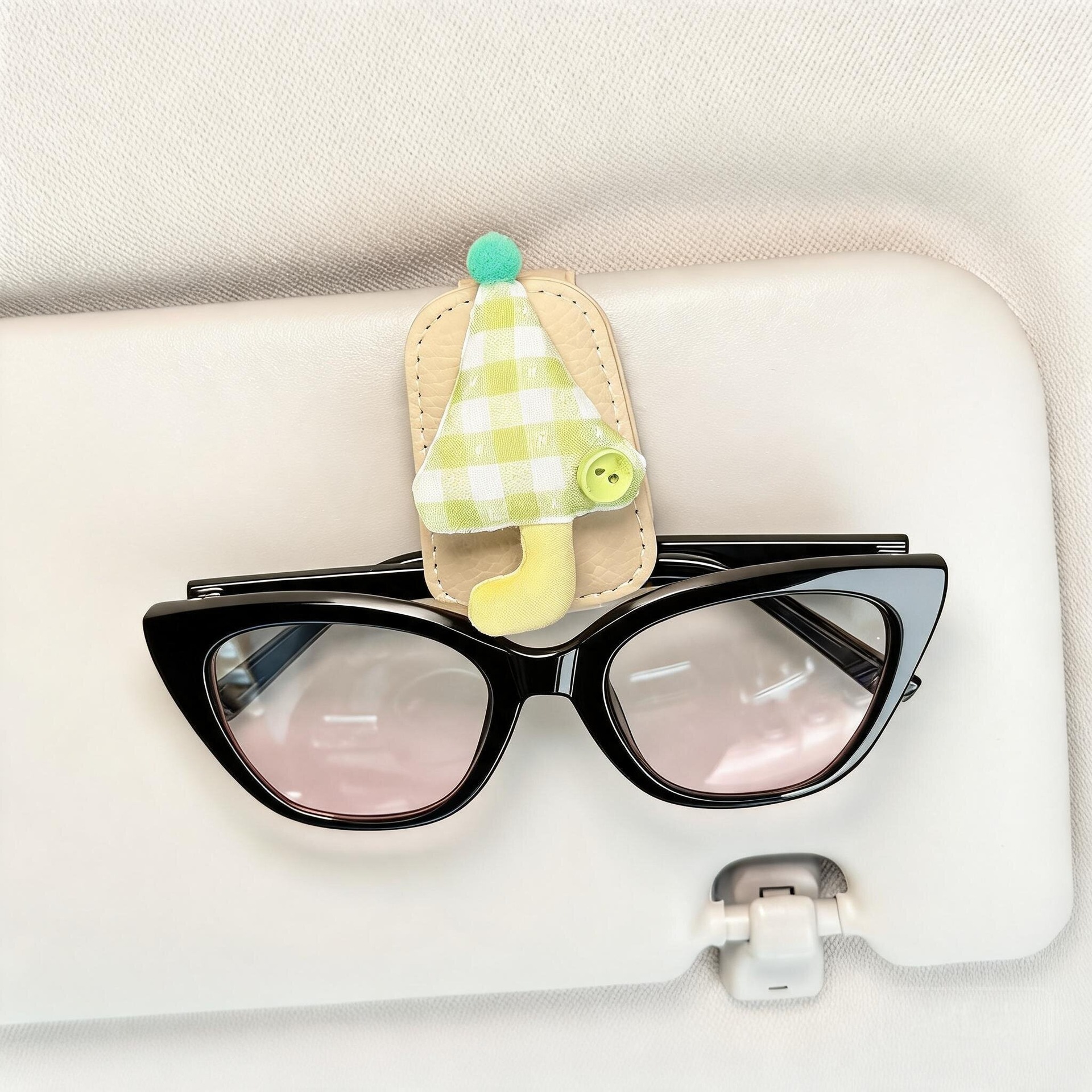 2026 New Car-Mounted Glasses Clip for In-Car Use, Sunglasses Storage Clip, Sun Visor Glasses Holder, Cute Magnetic Clip for Women