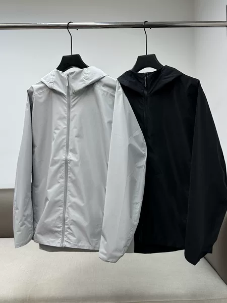 09153 Autumn/Winter new men's outdoor sports windproof and waterproof softshell jacket with hood