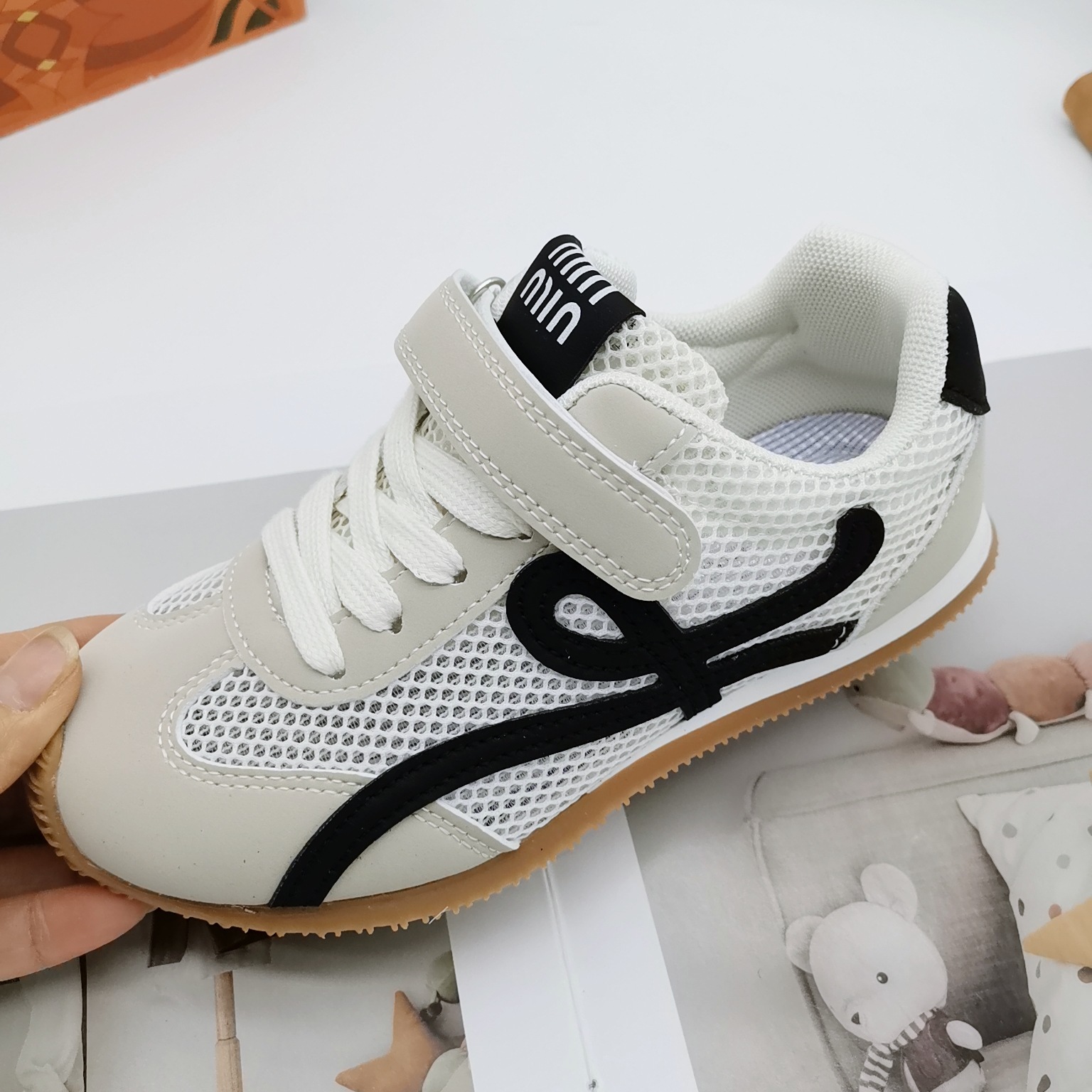 Zapatos de malla para niños, nuevos zapatos deportivos casuales de malla transpirable para niños, estilo veraniego para estudiantes.