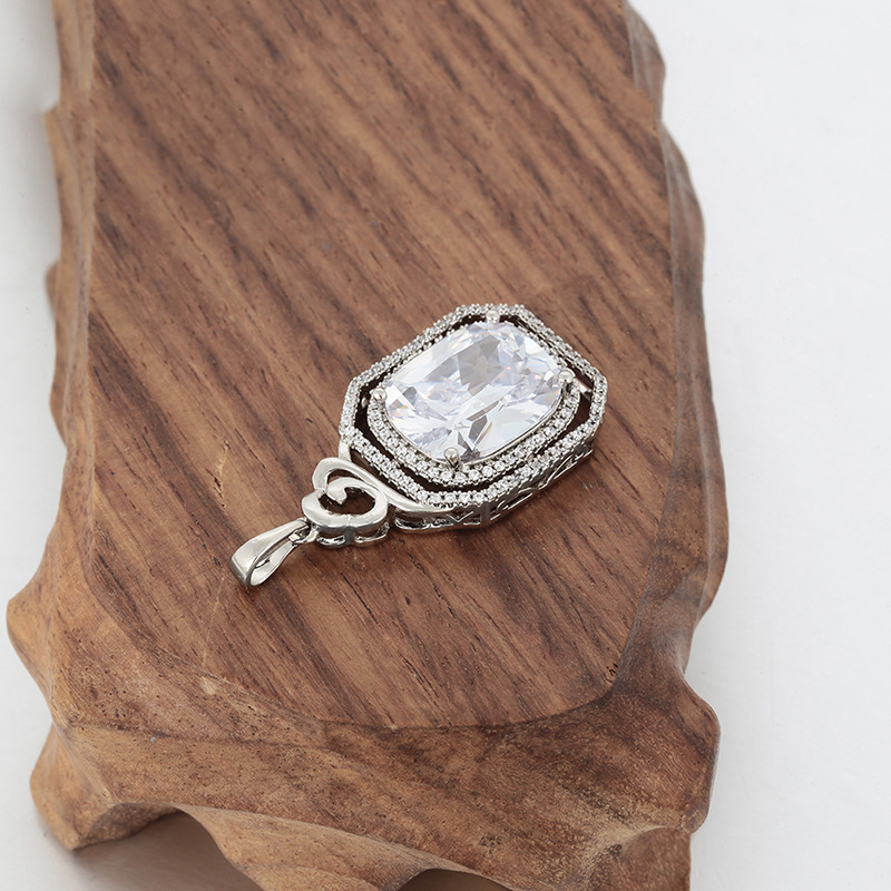 Xuping moda cuadrado colgante de aleación de cobre colgante de estilo simple colgante de estilo colgante al por mayor mujer