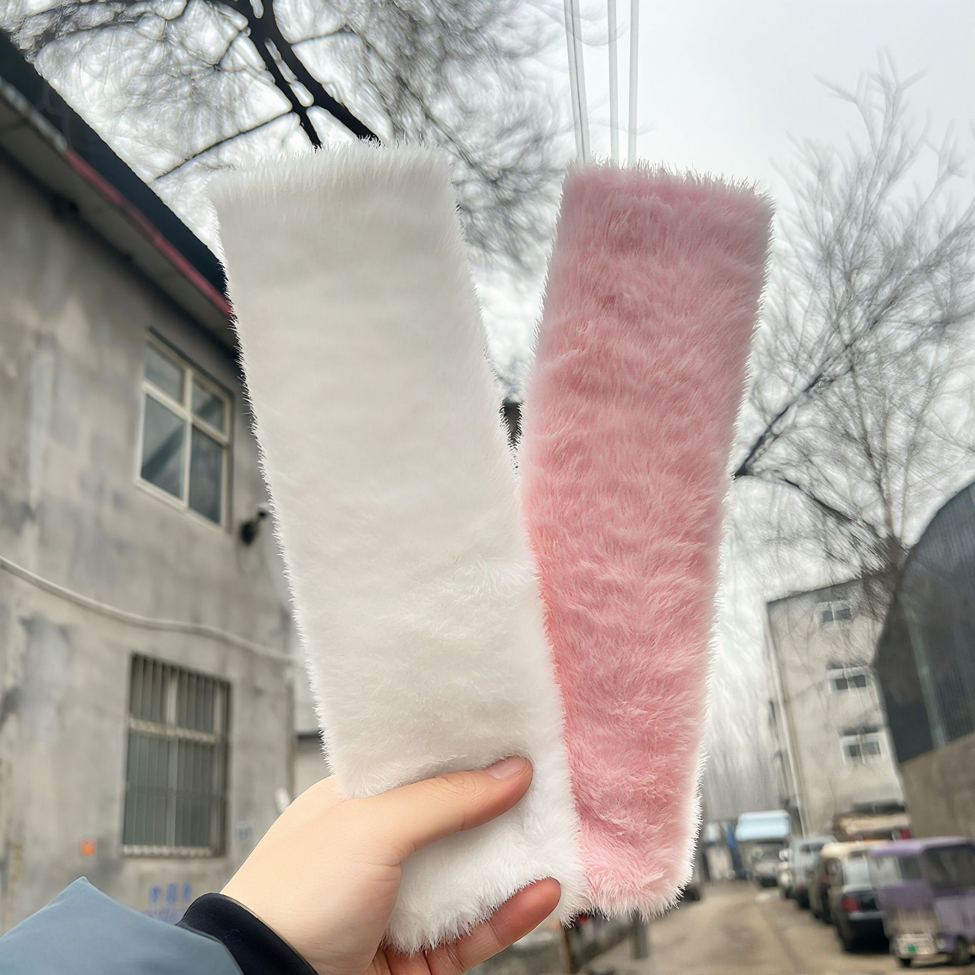 Cute Plush Car Seatbelt Shoulder Pads, Soft Car Anti-Wear Protective Covers, Universal Shoulder Pads for All Seasons