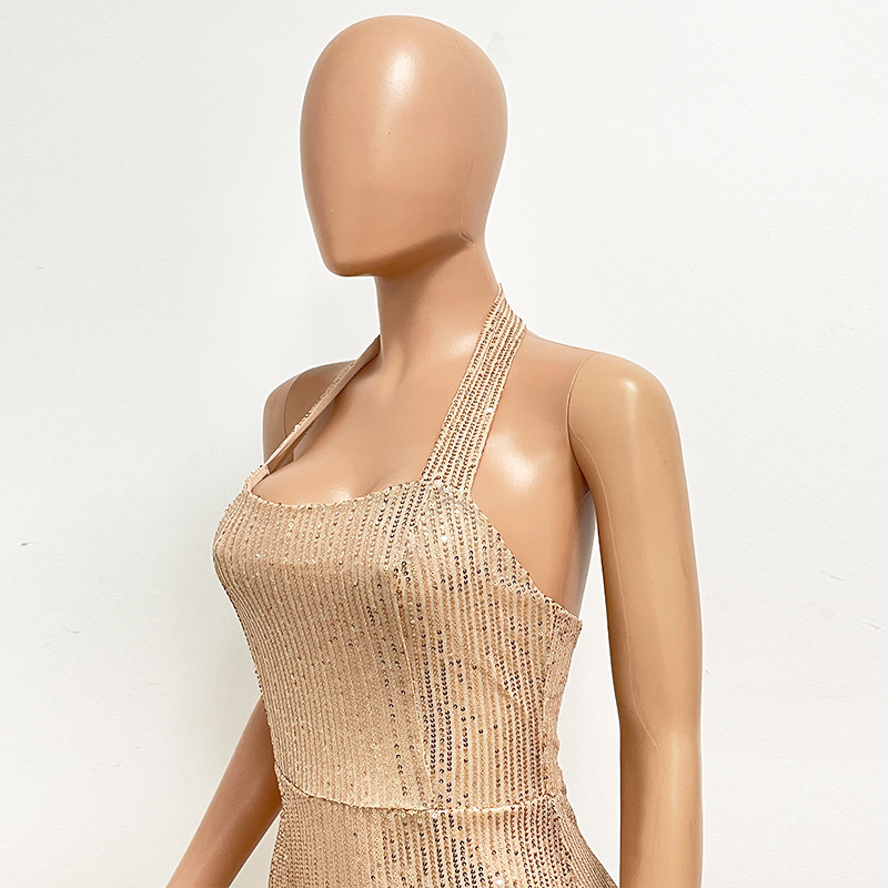 Cocktailjurk voor dames met split pailletten en halterstijl_voghion.com