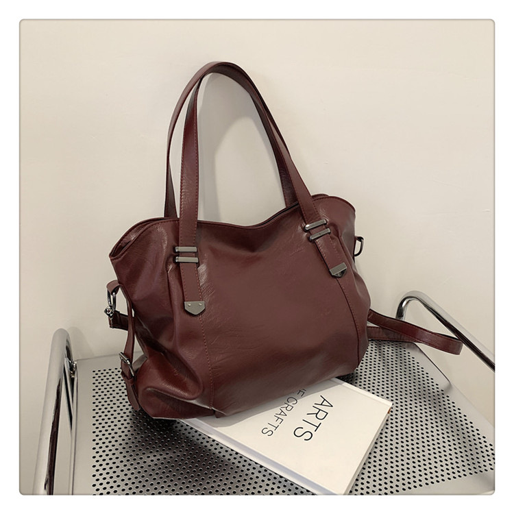 New fashionable European and American women's bags, retro and simple single-shoulder bags, large-capacity high-quality handbags, elegant crossbody bags are in stock undefined