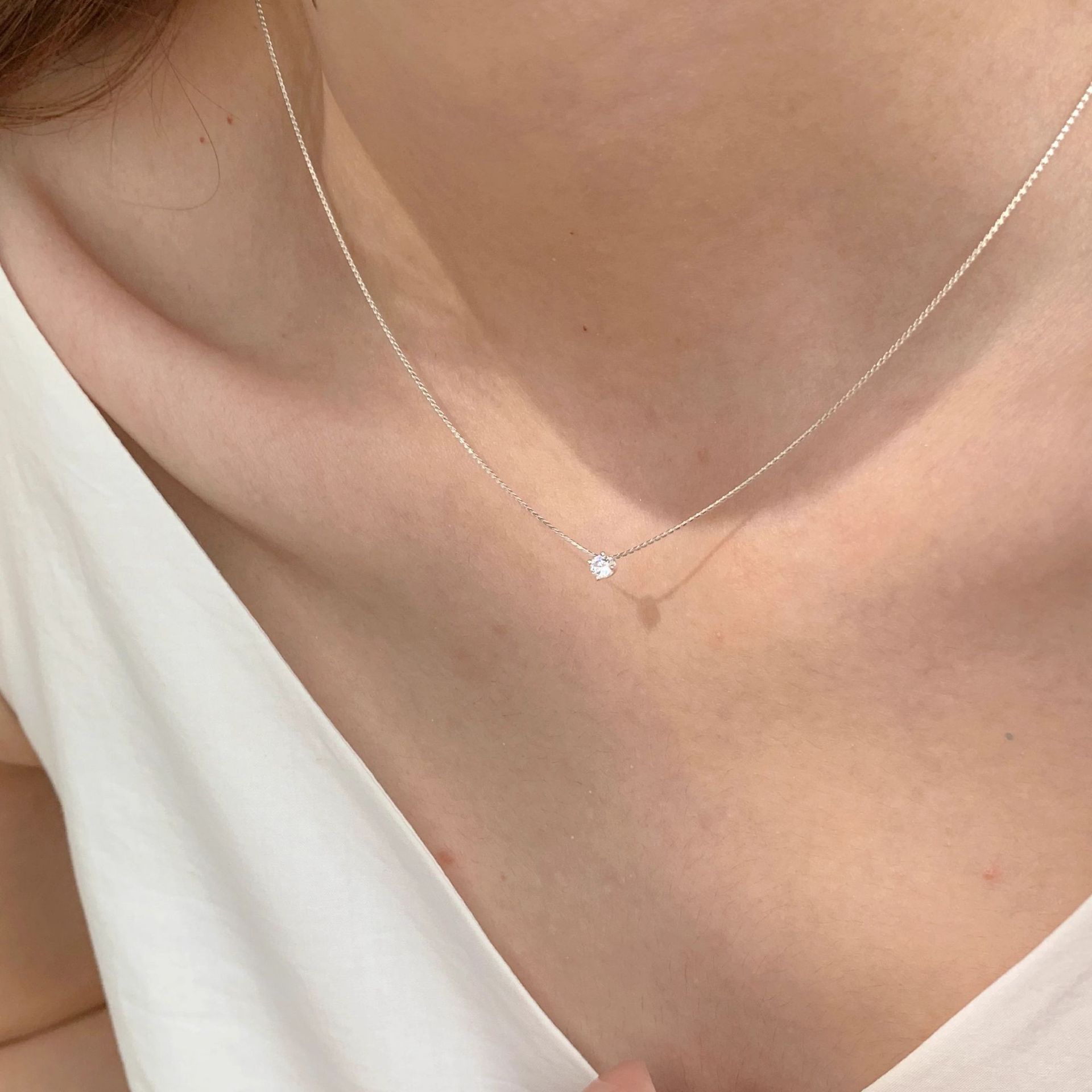 Ultra-Fine Sparkling Zircon Necklace, Accessible Luxury Niche, High-End Metal Clavicle Chain, Niche Unique Neck Necklace Elegant