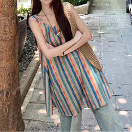 时尚撞色条纹背心女夏季设计感中长款无袖连衣裙