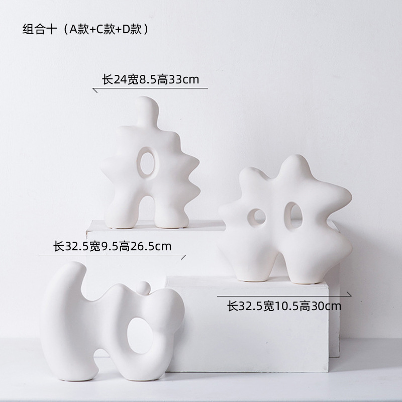 リビングルームの置物は軽くて豪華で高級な雰囲気のお酒棚の装飾品です。