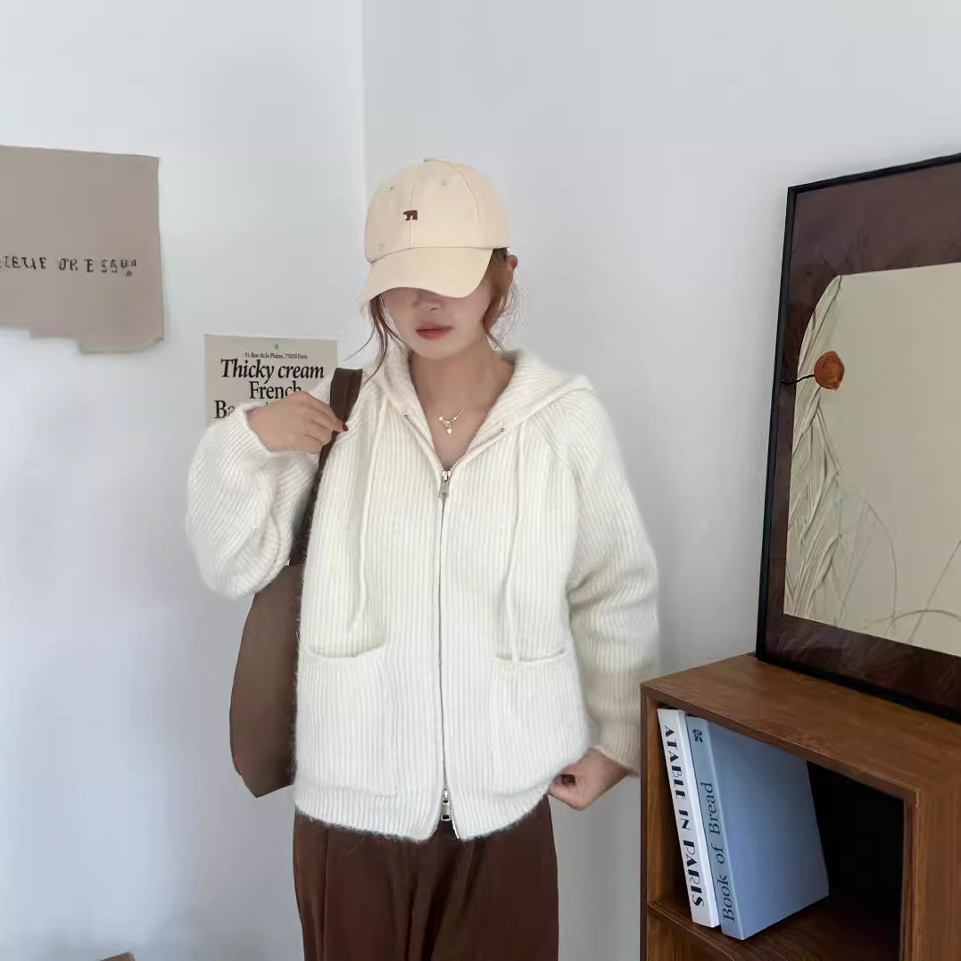 24 invierno Puyuan otoño y invierno nuevo estilo femenino coreano suelto de moda simple cardigan de lana universal