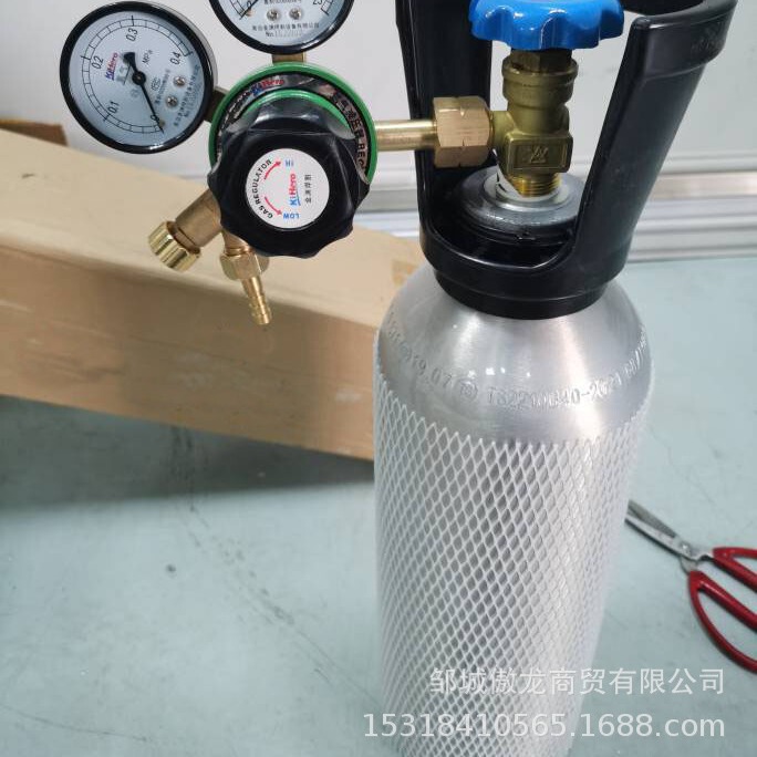 Aluminum Alloy High Pressure Oxygen Bottle, Nitrogen Cylinder, Carbon Dioxide Bottle, Respirator Carbon Fiber Bottle, Valve