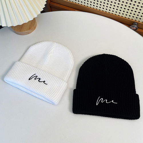 Korean alphabet embroidery knit hat for men, autumn and winter style, couple matching, fashionable hip-hop cold ear hat