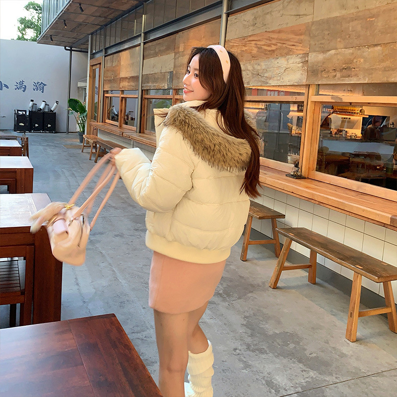 2025 ropa de algodón de pluma de invierno para mujeres corto gran cuello con capuchón de algodón grueso chaqueta de algodón de estilo europeo y americano chaqueta de pan image 4