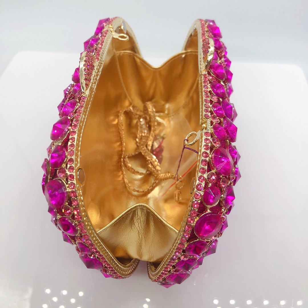 Transfronterizos nuevos bolsos de diamantes perforados de remaches metal hueco bolsas de banquete bolsas de diamantes de mujer bolsas de mano