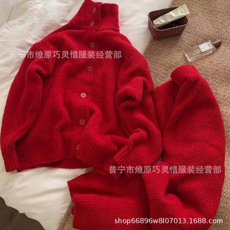 Year of the Horse New Year Red Half-Velvet Pajamas for Women, Thickened Stand-Up Collar Button-Down Cardigan Set, Festive Red Loungewear Year of the Horse New Year Red Half-Velvet Pajamas for Women, Thickened Stand-Up Collar Button-Down Cardigan Set, Festive Red Loungewear