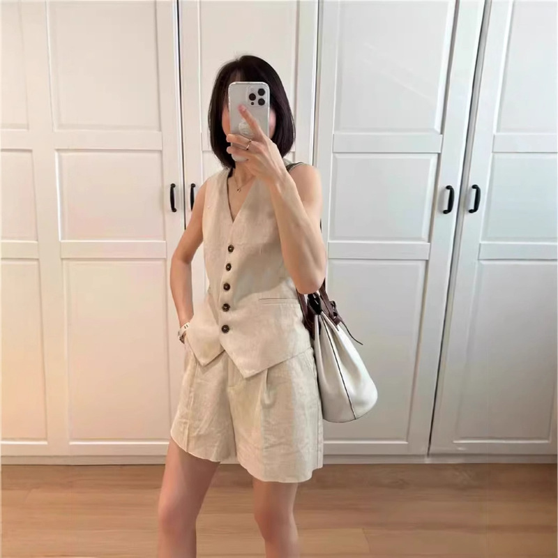 26 Years of Spring and Summer Styles, Versatile Vest, Linen Cotton V-Neck, Non-French Style Vest, Tank Top
