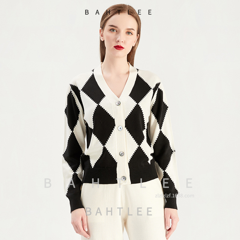 Demi-season retro knitted woolen cardigan