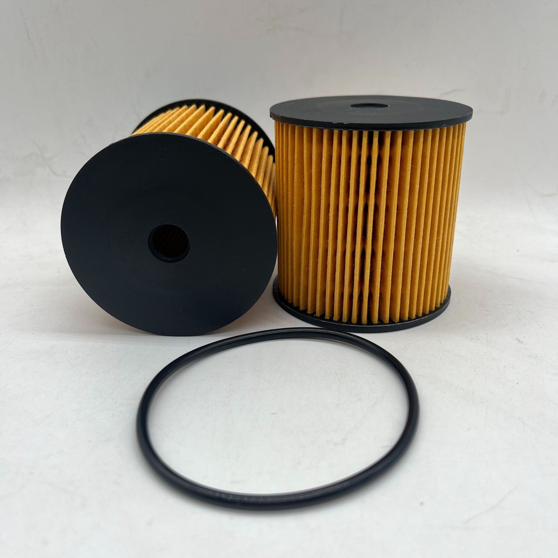 Oil Filter Mo611 High-Efficiency Filter for Car Engine Oil, Oil Filter Element Suitable for Wrangler and Dodge