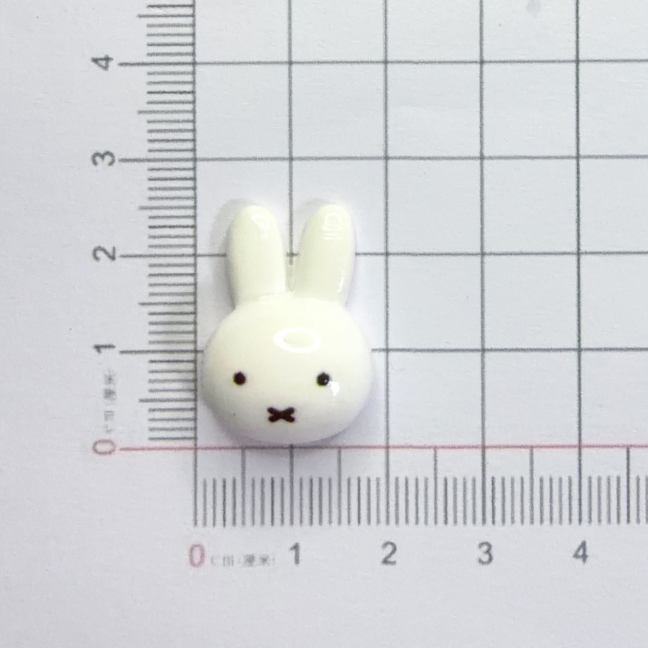 Cara brillante venta caliente conejo Miffy conejo accesorios de resina DIY crema agujero de goma agujero zapatos caso de teléfono móvil accesorios de cabello con llaveros image 4