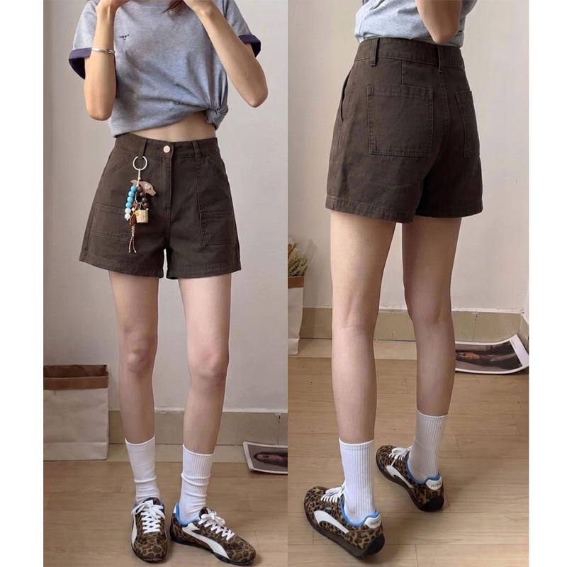 American Retro Brown Coffee-Colored Workwear Denim Shorts for Women, New Summer Style, High-Waisted A-Line Hot Pants That Don'T Show the Butt American Retro Brown Coffee-Colored Workwear Denim Shorts for Women, New Summer Style, High-Waisted A-Line Hot Pants That Don'T Show the Butt
