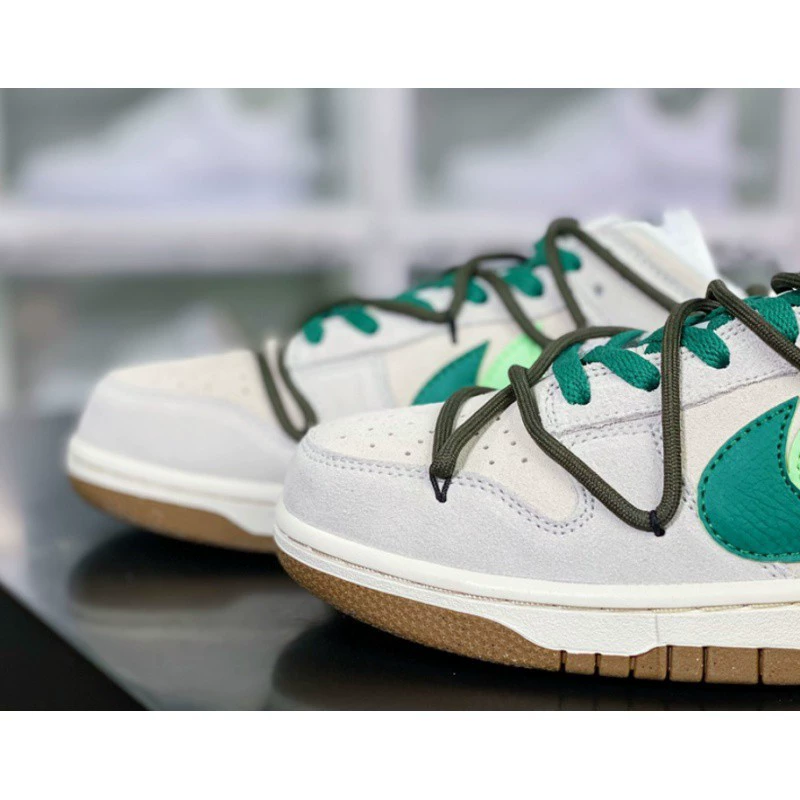 Высококачественная DUNK co -брендовая цветовая комбинация три крюка черный и белый порошок разборный рисунок dunk серия низкий -топ спортивные скейтборд обувь