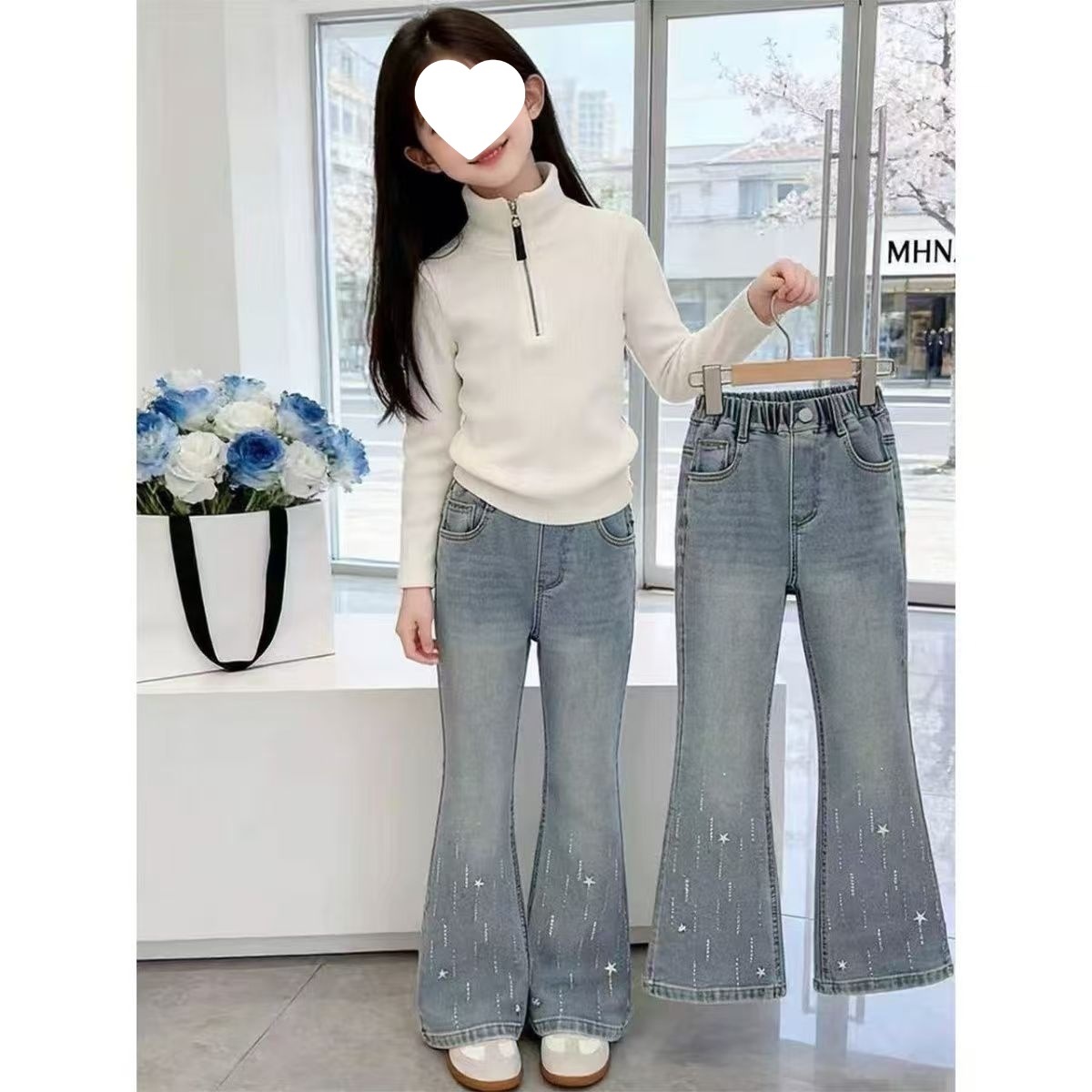 女童牛仔裤春秋款中小童洋气时髦喇叭裤儿童韩版烫钻修身微喇叭裤